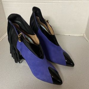 Tchrs Suede & Paten Leather Wedge  With black Leather Fringe NWOB